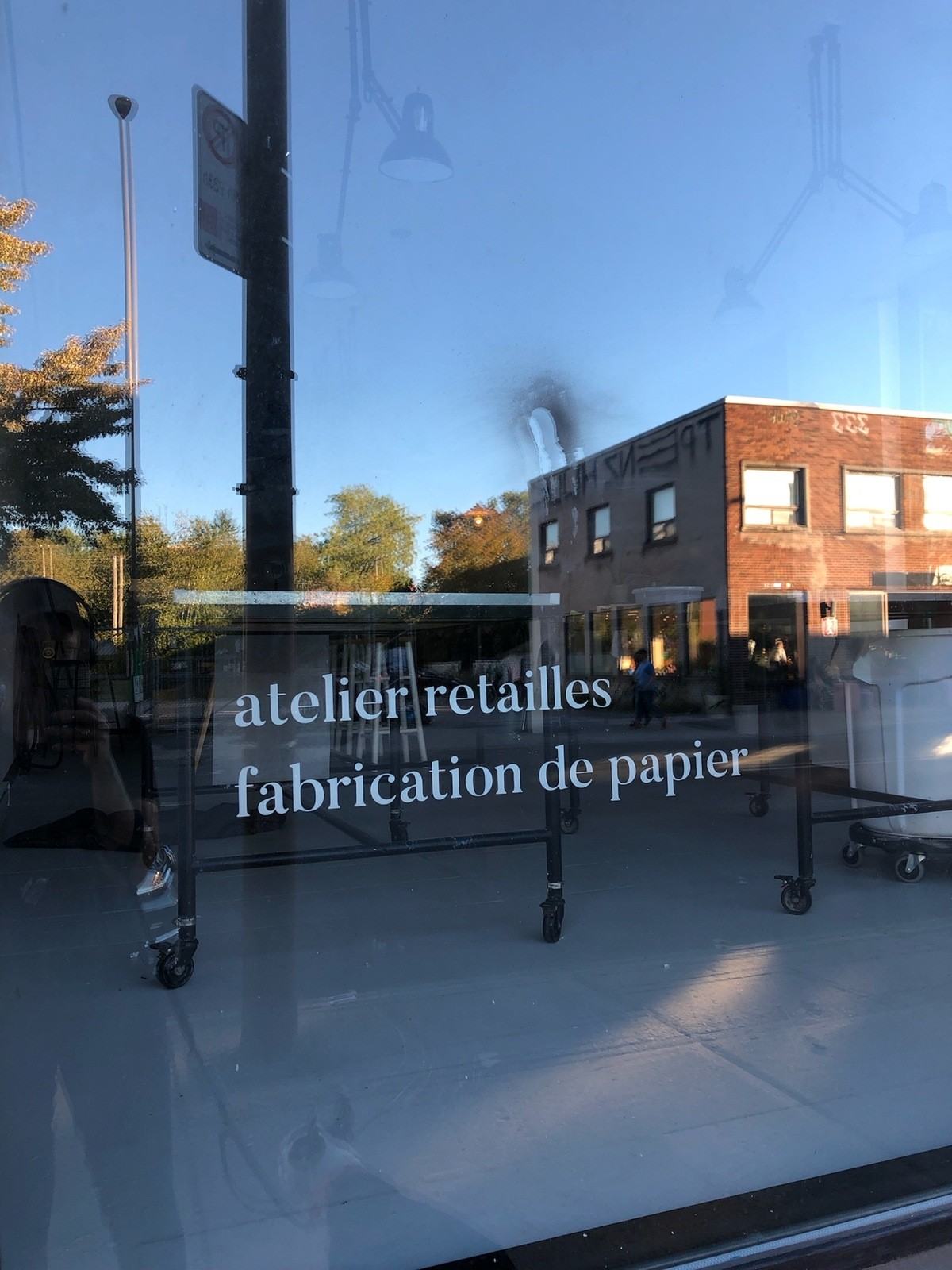 Atelier Retailles papermaking studio storefront in Montreal